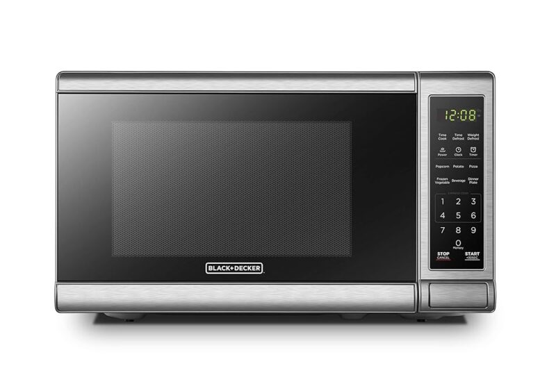 Compact Power: BLACK+DECKER EM720CB7 Microwave Oven Review