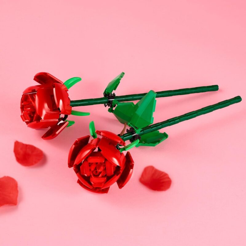 Creative Fun with LEGO Roses: The Perfect Gift for Kids 8+