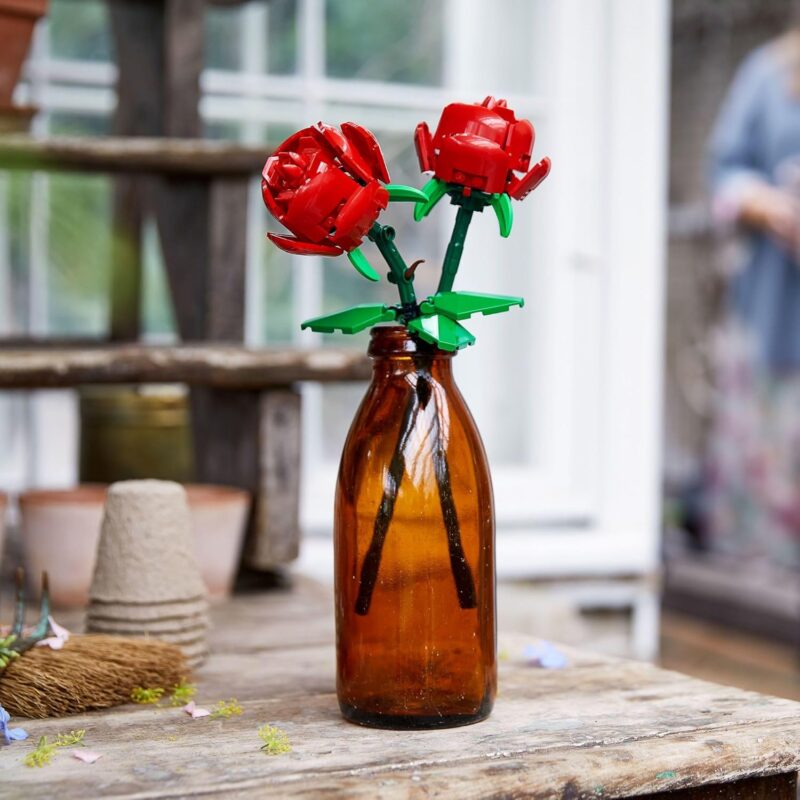 Creative Fun with LEGO Roses: The Perfect Gift for Kids 8+