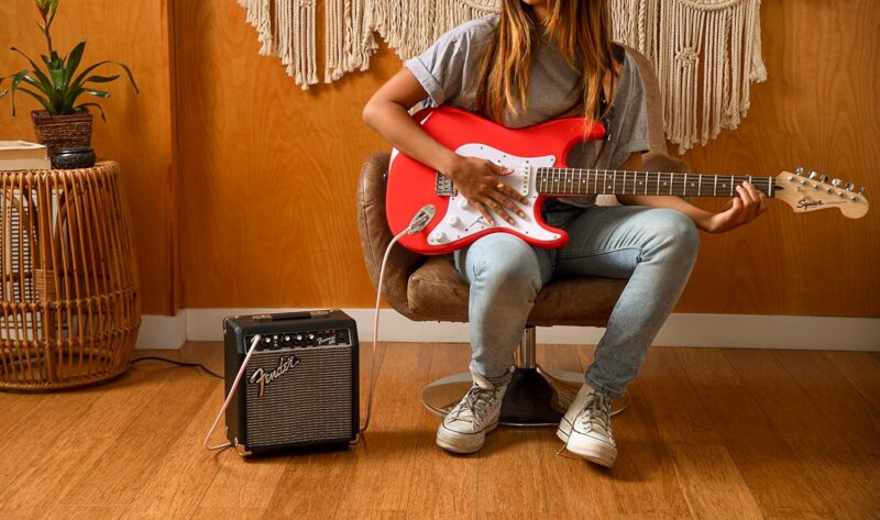 Unleashing Sound: A Review of the Fender Frontman 10G Guitar Amp