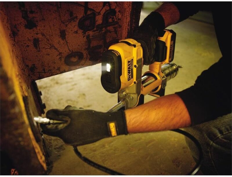 DEWALT 20V MAX Cordless Grease Gun