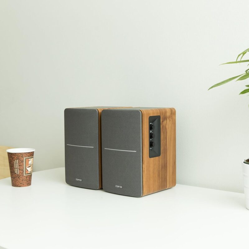 Edifier R1280T Review: Quality Sound in a Stylish Wooden Design