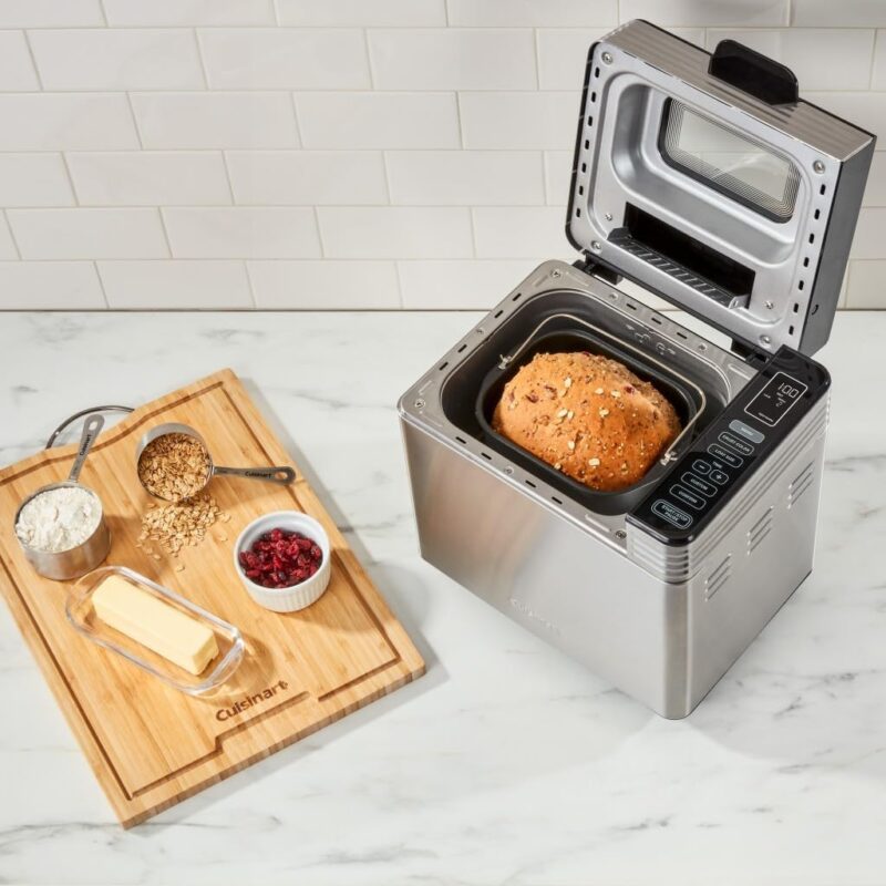 Effortless Baking: A Review of the Cuisinart CBK-110P1 Bread Maker