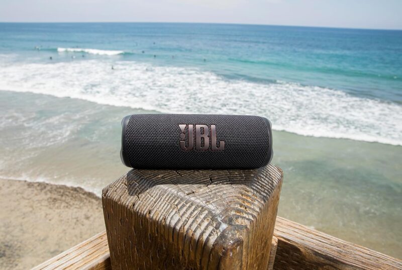 JBL Flip 6 Review: Powerful Sound & Durability for Every Adventure