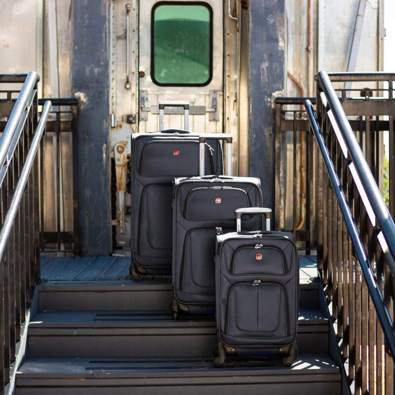 SwissGear Sion 25-Inch Luggage Review: Stylish & Spacious!