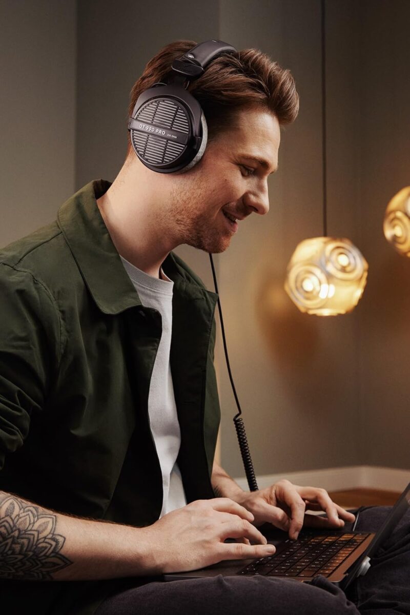 Unleashing Sound: A Comprehensive Review of Beyerdynamic DT 990 Pro